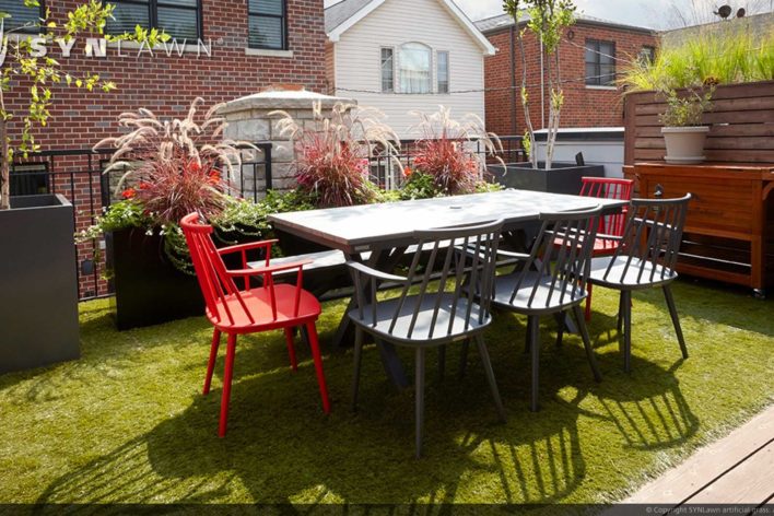 SYNLawn Milwaukee WI artificial grass for roof top rooftop patio dining