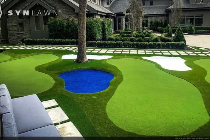 SYNLawn Milwaukee WI residential frontyard golf putting greens